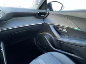 Peugeot 2008 (2022) thumbnail 69