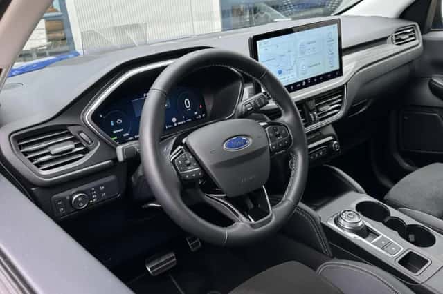 Ford Kuga (2024) thumbnail 39