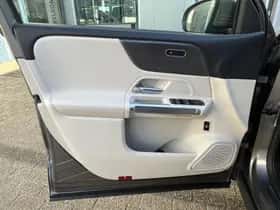 Mercedes-Benz GLB-Klasse (2021) thumbnail 9