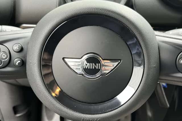 MINI Countryman (2016) thumbnail 37