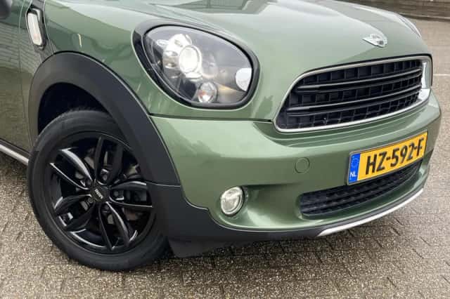 MINI Countryman (2016) thumbnail 41