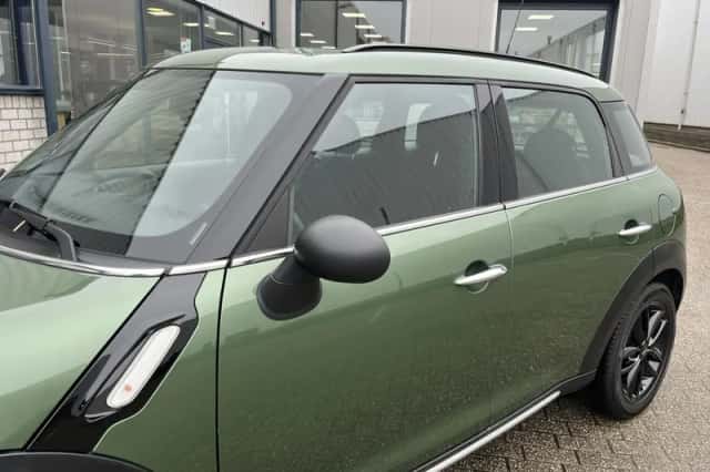 MINI Countryman (2016) thumbnail 45