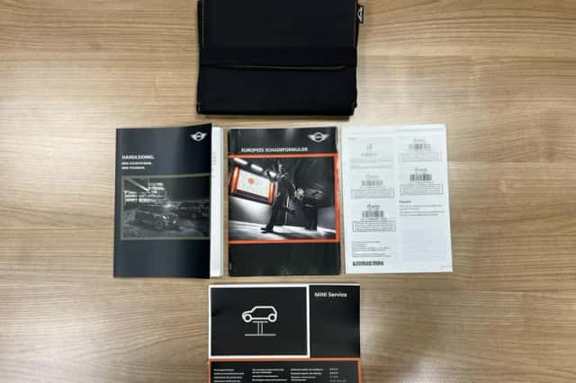 MINI Countryman (2016) thumbnail 75