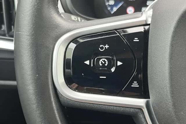 Volvo S90 (2018) thumbnail 45