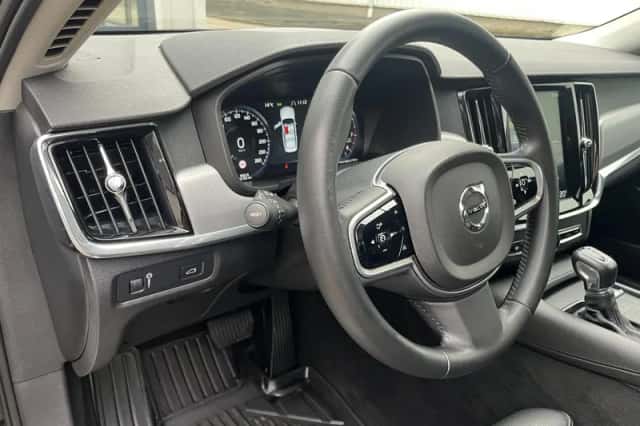Volvo S90 (2018) thumbnail 53