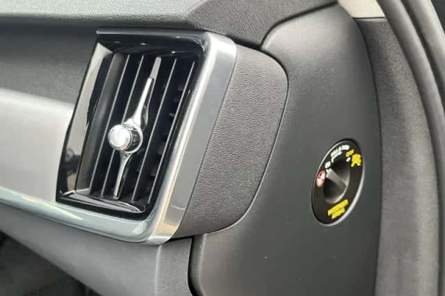 Volvo S90 (2018) thumbnail 62