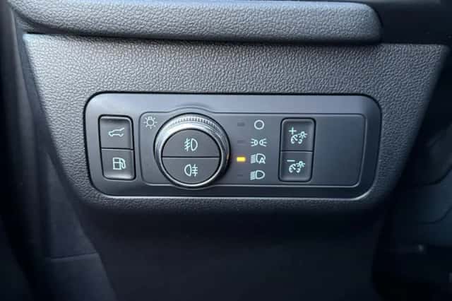 Ford Kuga (2023) thumbnail 40