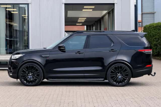 Land Rover Discovery (2019) thumbnail 11