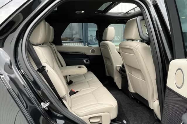 Land Rover Discovery (2019) thumbnail 27