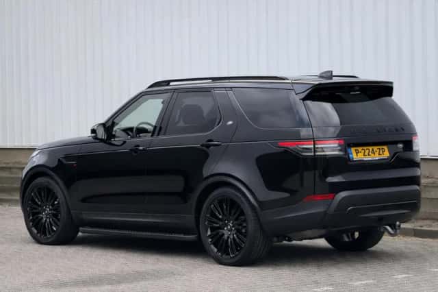 Land Rover Discovery (2019) thumbnail 45