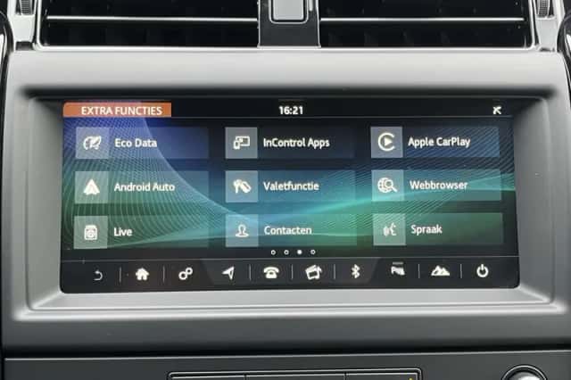 Land Rover Discovery (2019) thumbnail 52