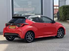 Toyota Yaris (2020) thumbnail 2