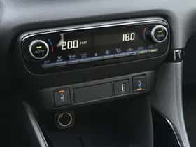 Toyota Yaris (2020) thumbnail 4