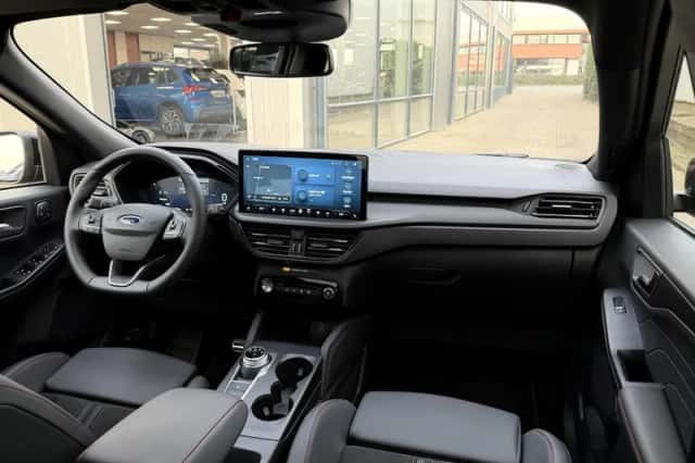 Ford Kuga (2025) thumbnail 34