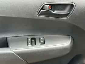 Kia Picanto (2019) thumbnail 12