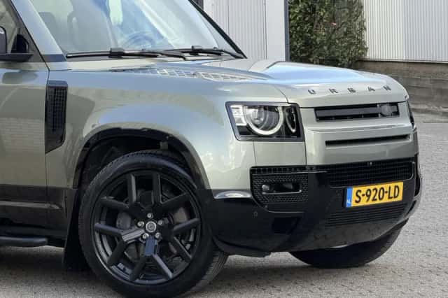 Land Rover Defender (2022) thumbnail 49