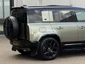 Land Rover Defender (2022) thumbnail 56