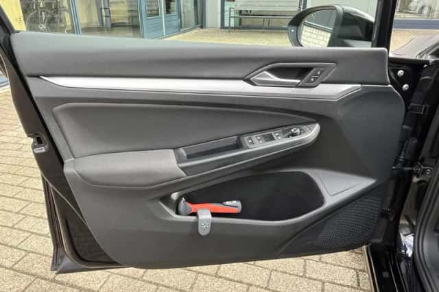 Volkswagen Golf (2020) thumbnail 13