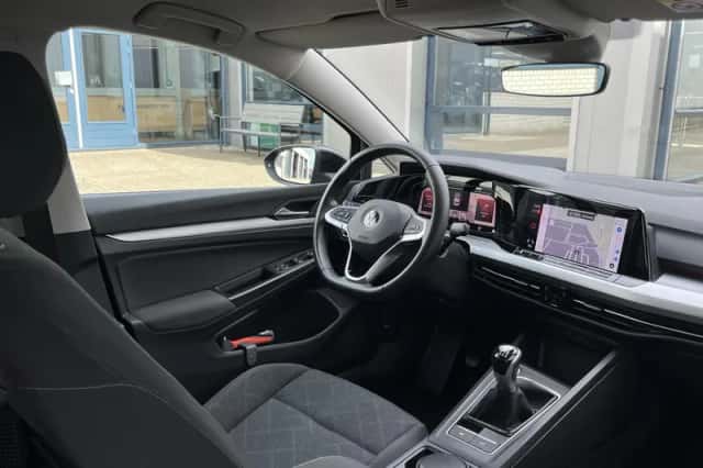 Volkswagen Golf (2020) thumbnail 4