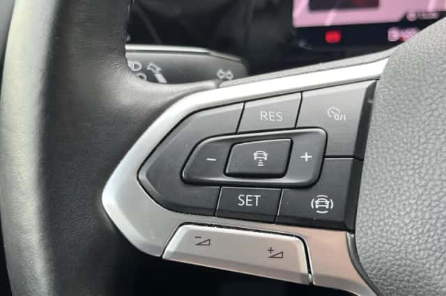 Volkswagen Golf (2020) thumbnail 35