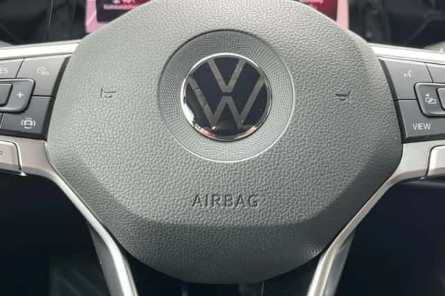 Volkswagen Golf (2020) thumbnail 36