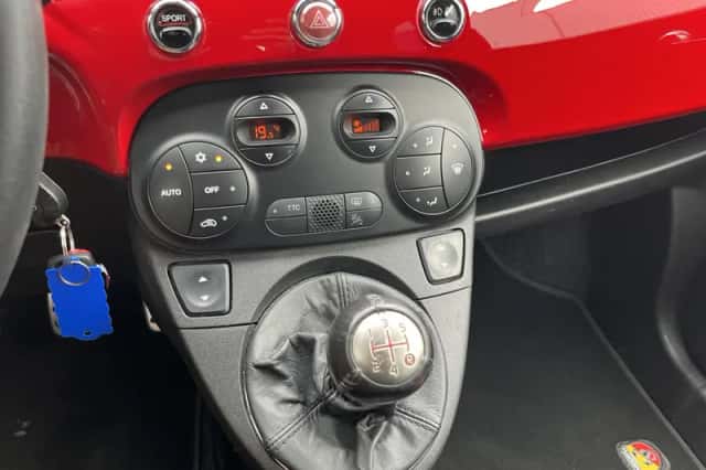 Fiat 500 (2016) thumbnail 55