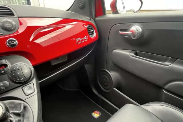 Fiat 500C (2016) thumbnail 55
