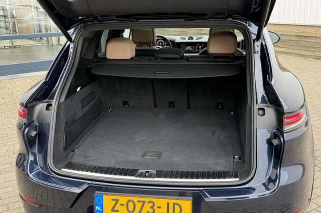 Porsche Cayenne (2024) thumbnail 25