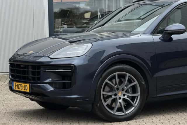 Porsche Cayenne (2024) thumbnail 29