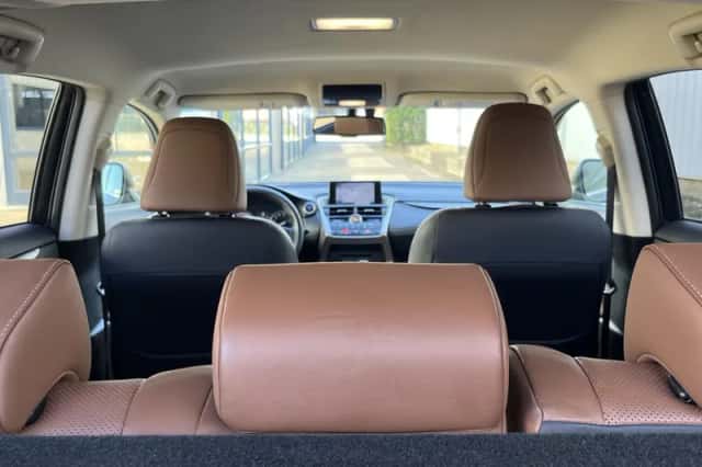 Lexus NX (2015) thumbnail 22