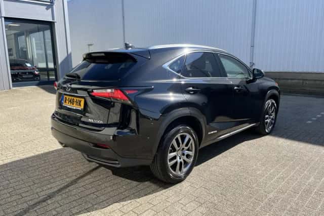 Lexus NX (2015) thumbnail 73