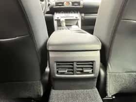 Lexus IS (2014) thumbnail 23