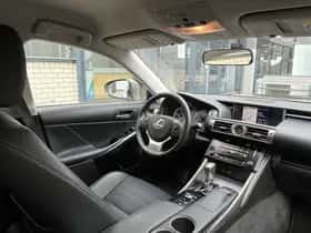 Lexus IS (2014) thumbnail 4