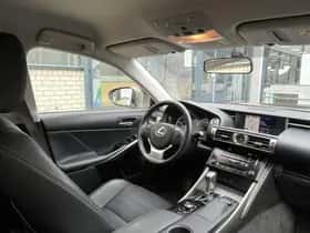 Lexus IS (2014) thumbnail 46