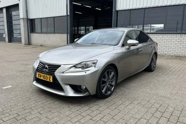 Lexus IS (2014) thumbnail 55