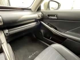 Lexus IS (2014) thumbnail 66