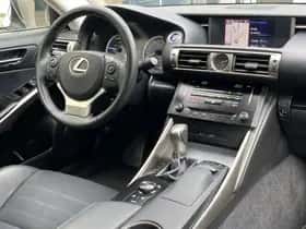 Lexus IS (2014) thumbnail 69