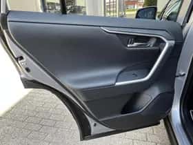 Toyota RAV4 (2019) thumbnail 17