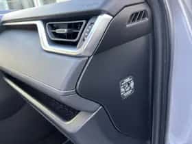 Toyota RAV4 (2019) thumbnail 72