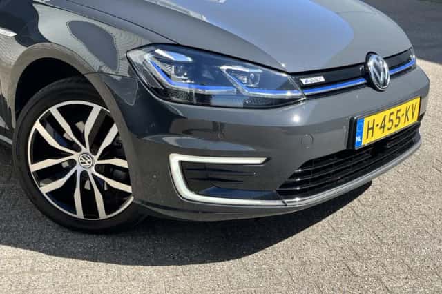 Volkswagen E-Golf (2020) thumbnail 29