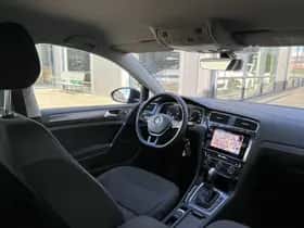 Volkswagen E-Golf (2020) thumbnail 4