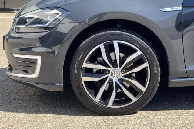 Volkswagen E-Golf (2020) thumbnail 33
