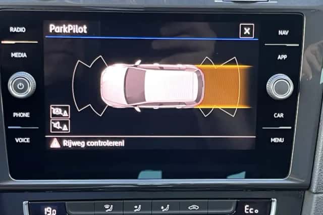 Volkswagen E-Golf (2020) thumbnail 7
