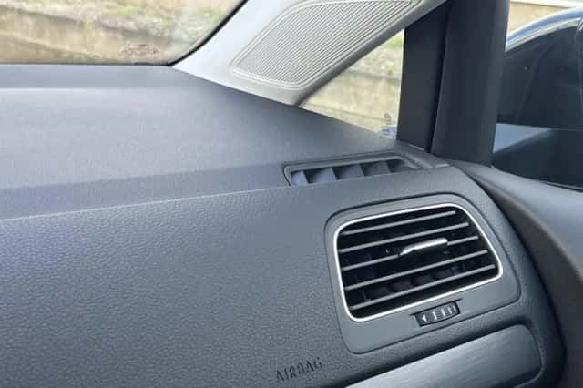 Volkswagen E-Golf (2020) thumbnail 66