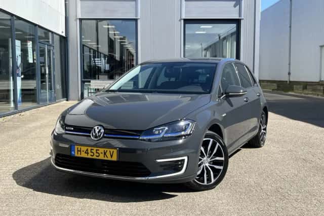 Volkswagen E-Golf (2020) thumbnail 84