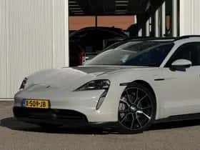 Porsche Taycan (2024) thumbnail 26