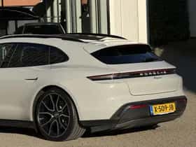 Porsche Taycan (2024) thumbnail 56
