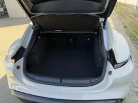 Porsche Taycan (2024) thumbnail 59
