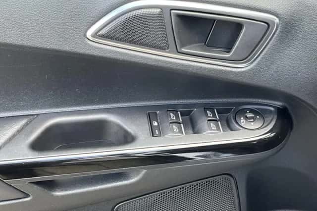 Ford B-Max (2016) thumbnail 12