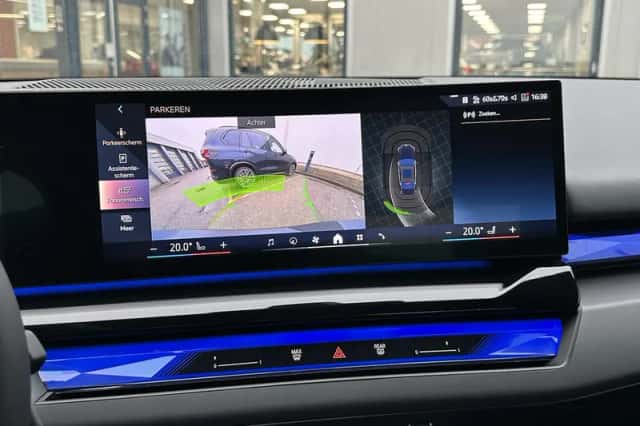 BMW i5 (2024) thumbnail 28